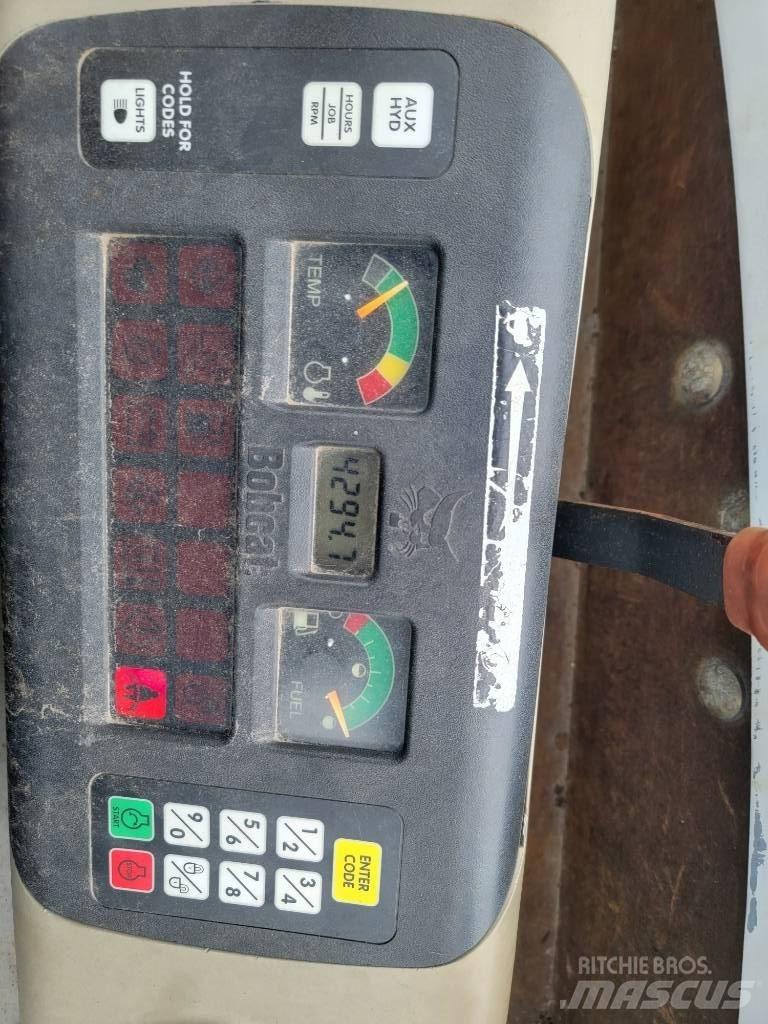 Bobcat 329G Minigrävare < 7t
