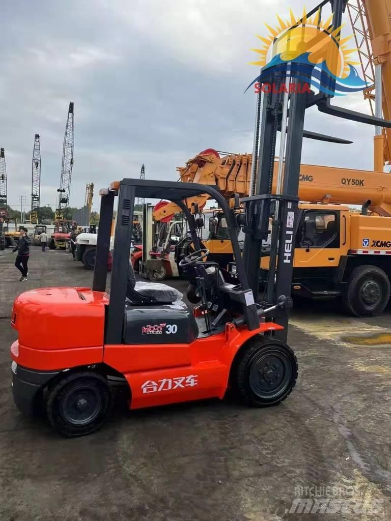 Heli CPCD 30 Dieselmotviktstruckar