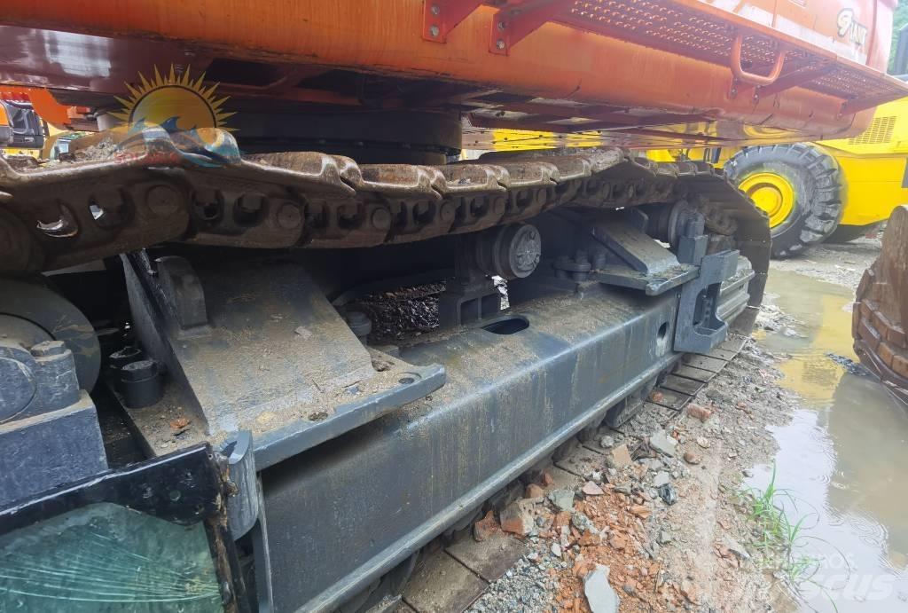 Doosan DX 500 LC Bandgrävare