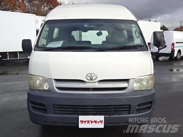 Toyota CBF-TRH223B Övriga bilar