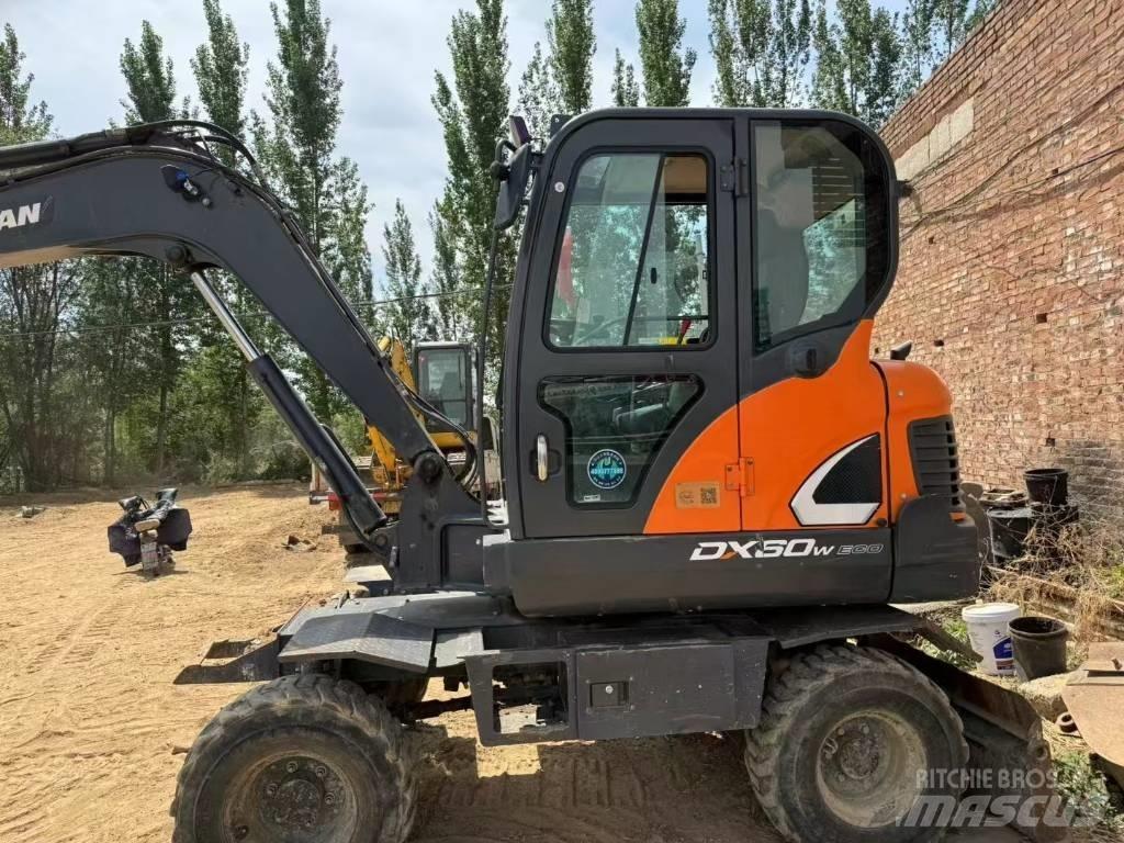 Doosan DX60W Hjulgrävare
