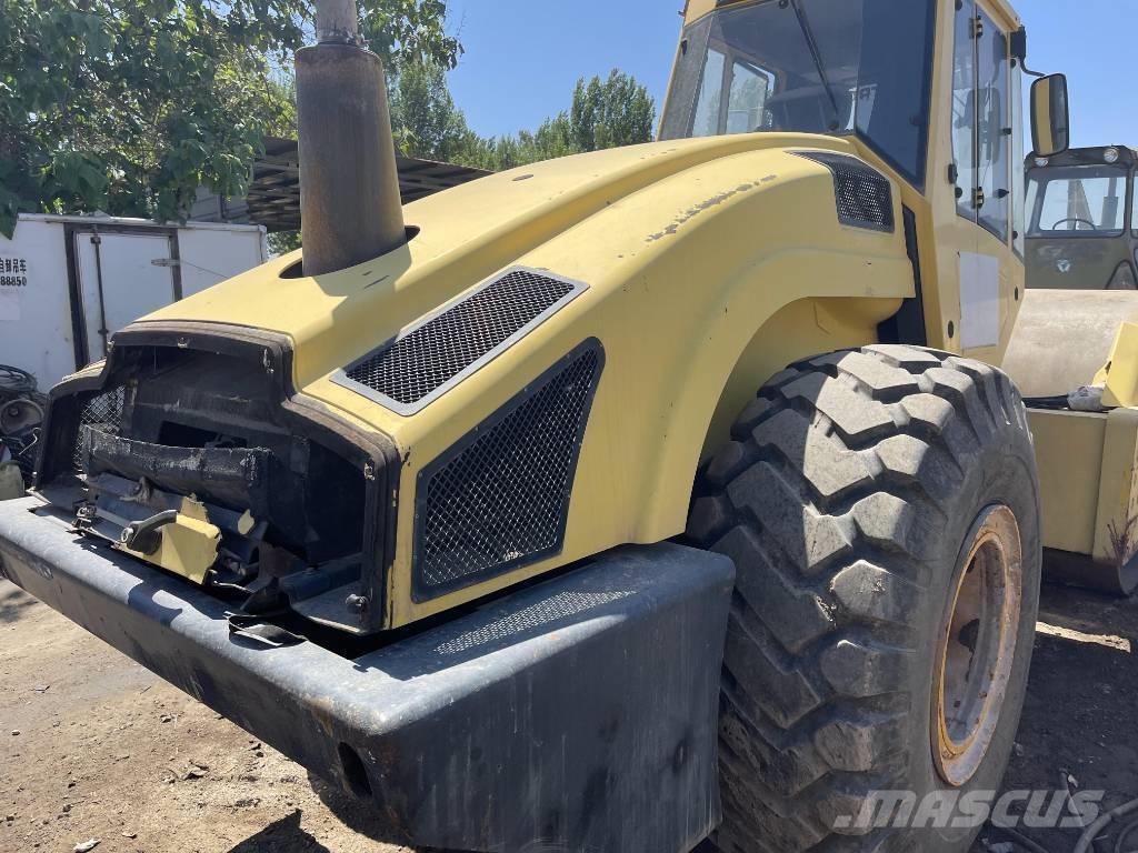Bomag 226-4 Envalsvältar