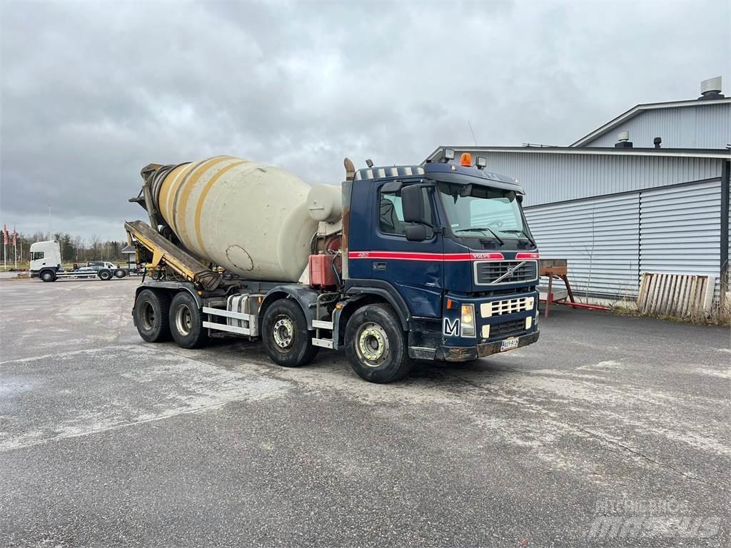 Volvo FM12 8X4 Cementbil