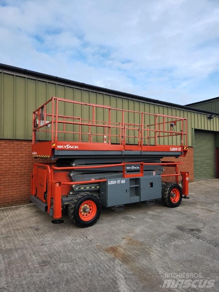 SkyJack SJ 9241 RT Saxliftar