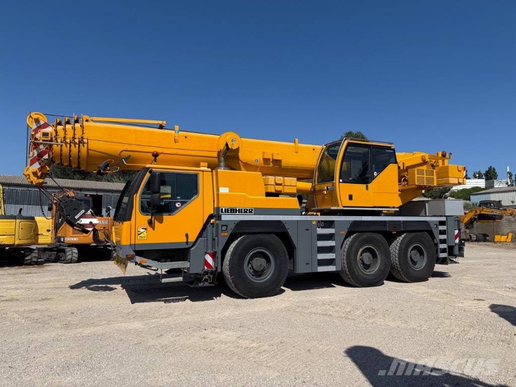 Liebherr LTM 1055 Terrängkranar (Grov terräng)
