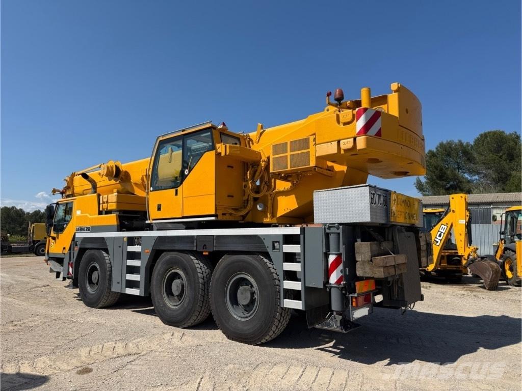 Liebherr LTM 1055 Terrängkranar (Grov terräng)