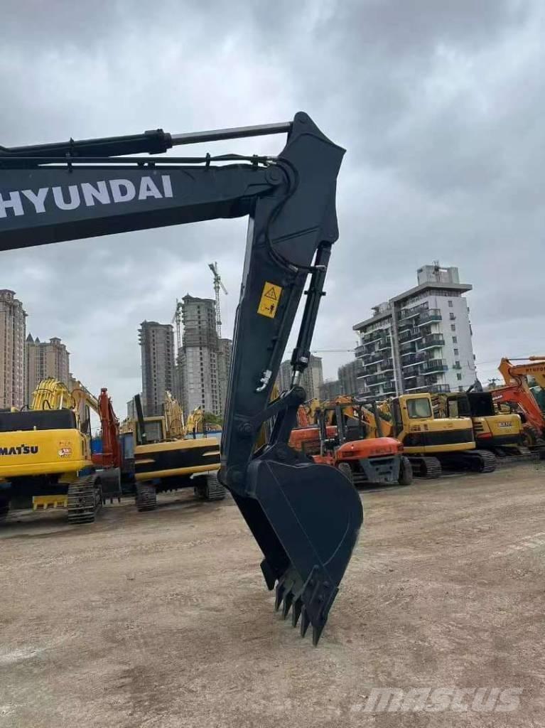 Hyundai 225LC-9T Bandgrävare