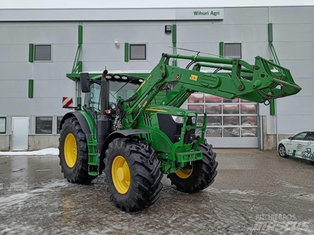 John Deere 6215 R Traktorer