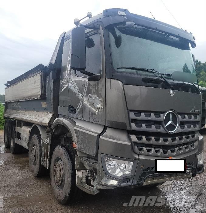 Mercedes-Benz 3951K Minidumprar