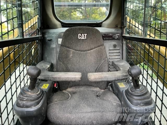 CAT 262 D Kompaktlastare
