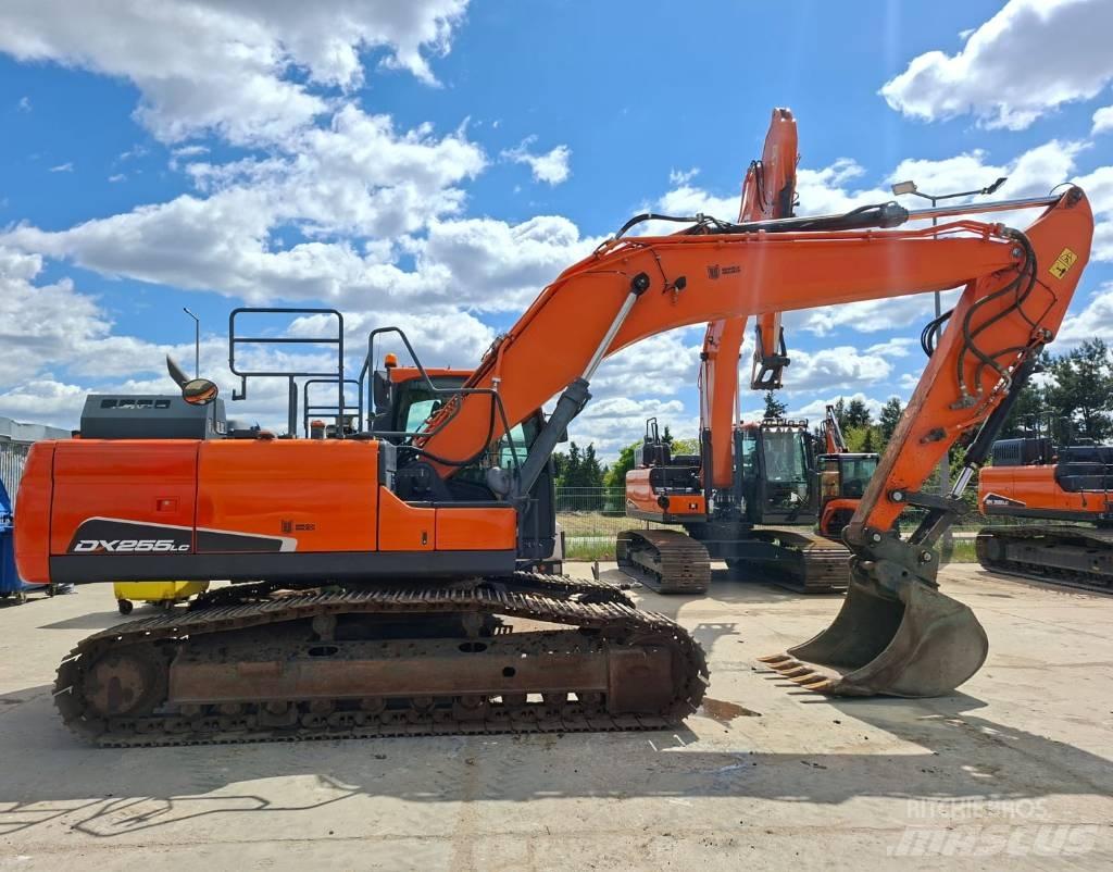Doosan DX 255 LC-5 Bandgrävare