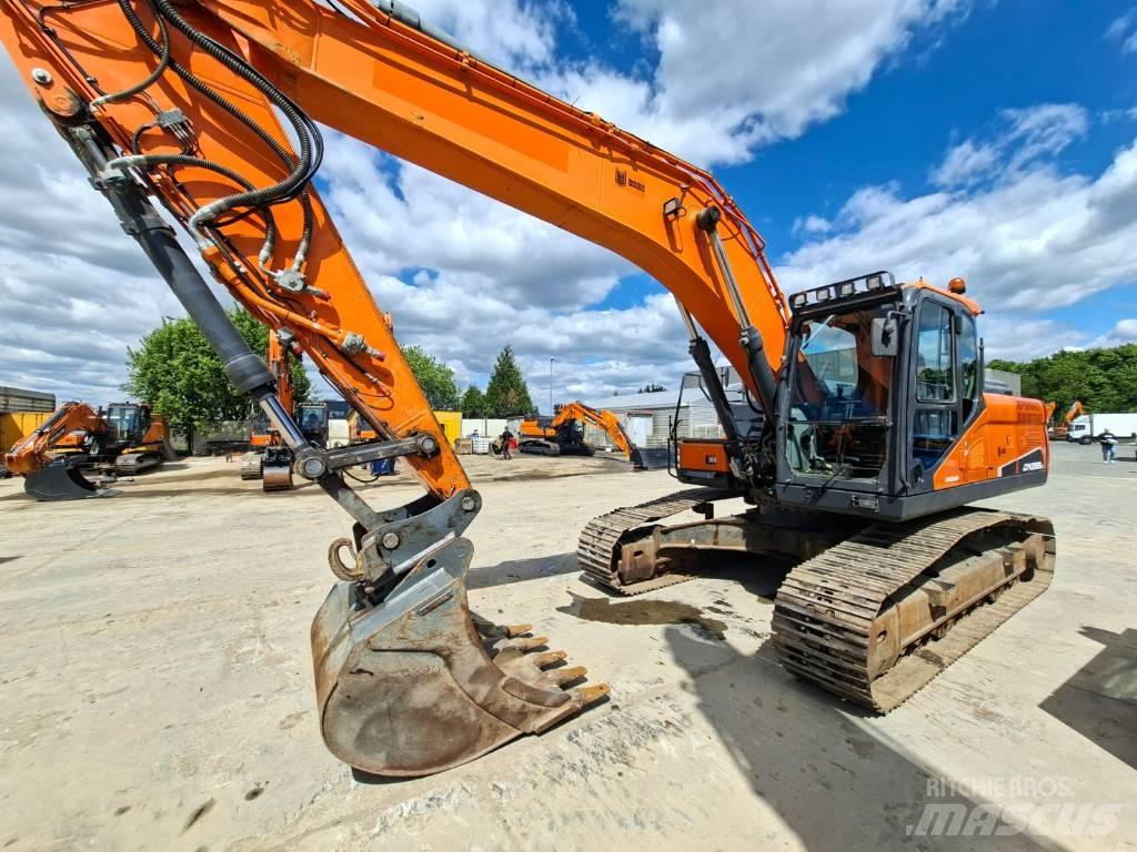 Doosan DX 255 LC-5 Bandgrävare