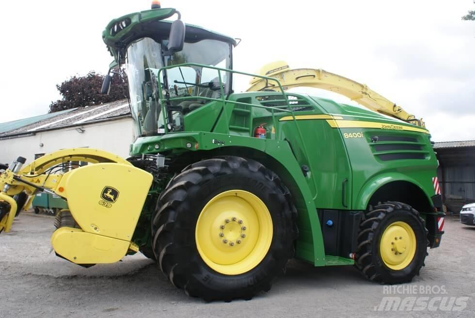 John Deere 8400 T Självgående fälthackar