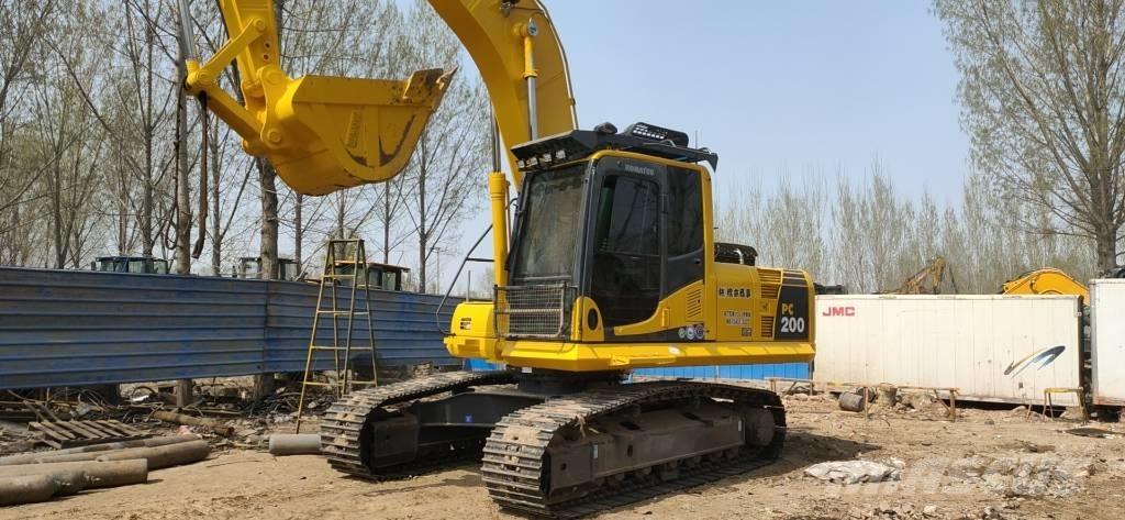 Komatsu PC 200-8 Bandgrävare