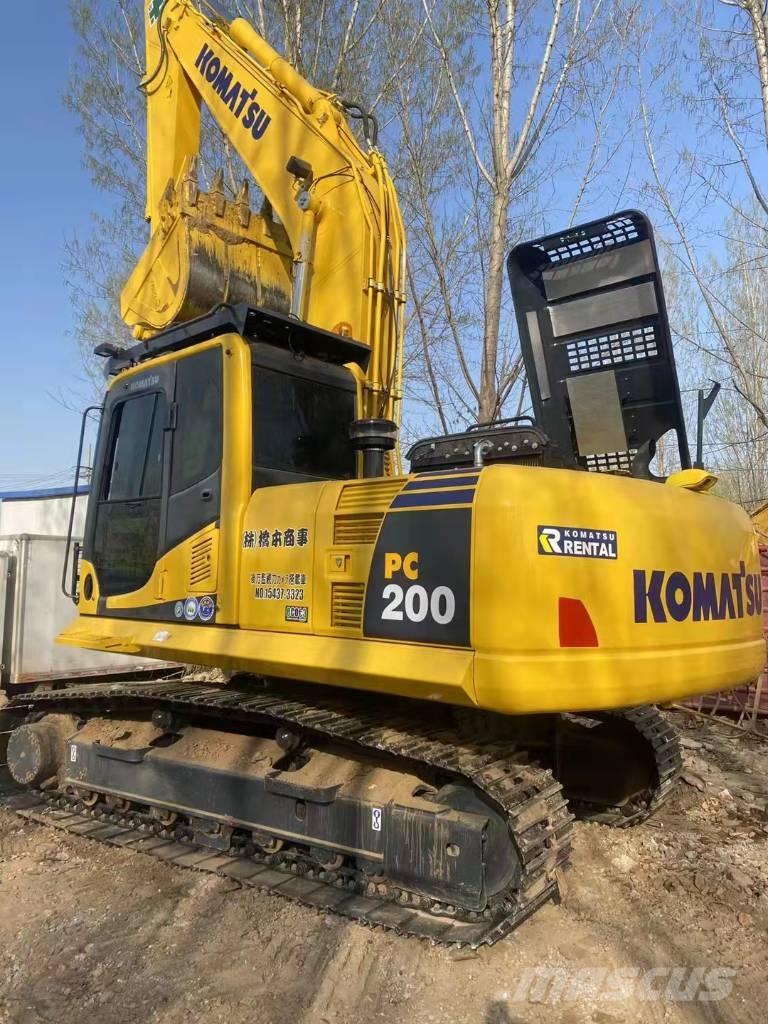 Komatsu PC 200-8 Bandgrävare