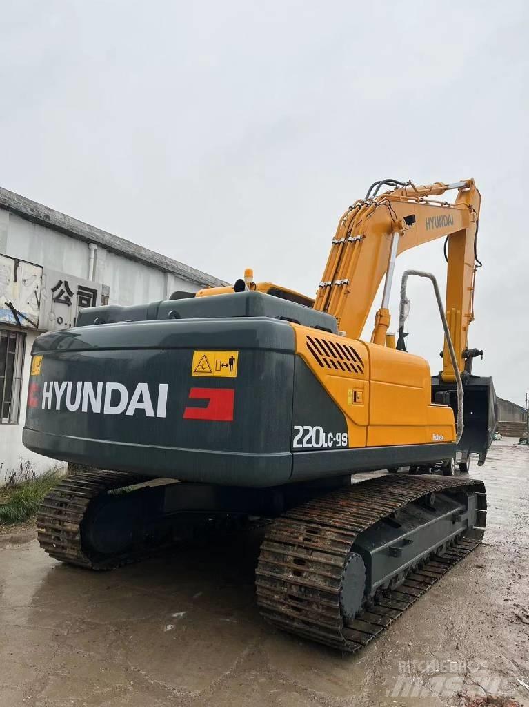 Hyundai R220LC-9S Bandgrävare