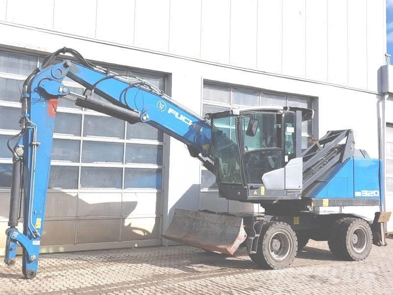 Fuchs MHL 320 F Avfalls / industri hantering