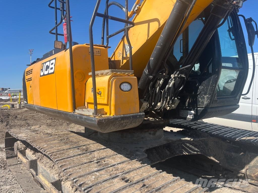 JCB JS 220 LC Bandgrävare
