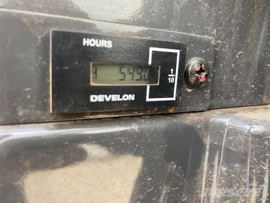 Develon DX 27 Z-7 Minigrävare < 7t