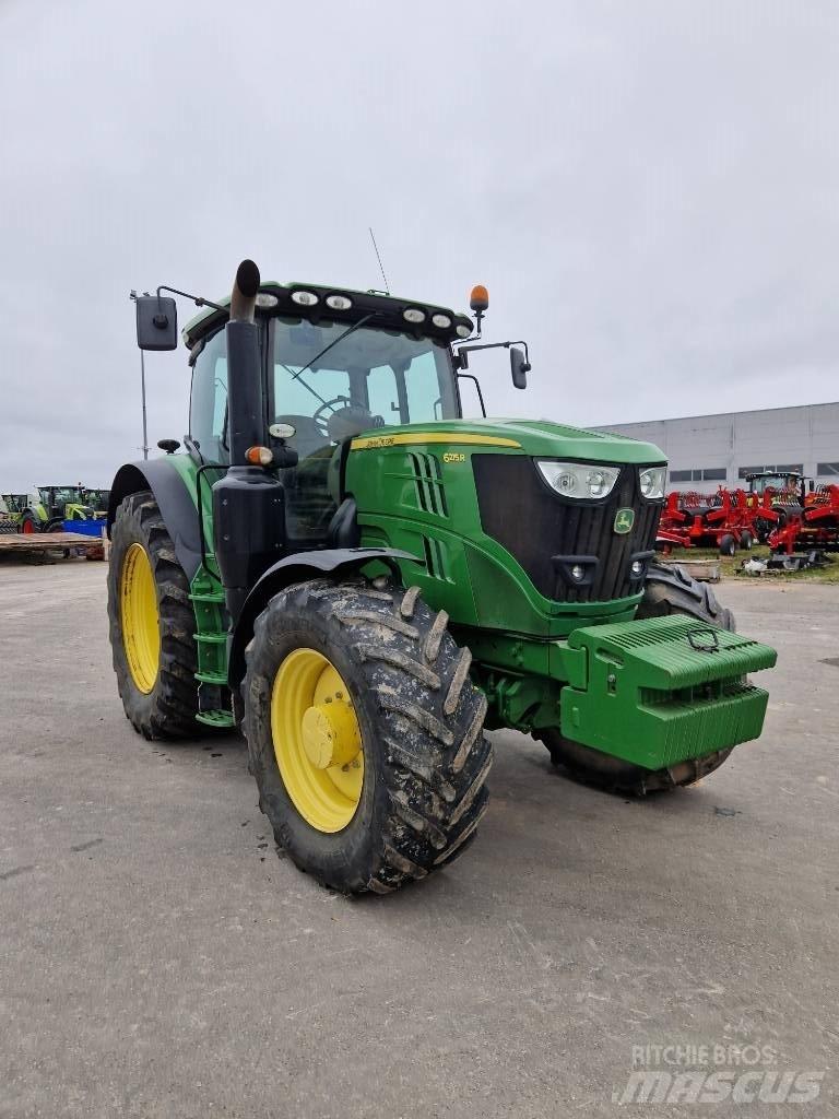 John Deere 6215 R Traktorer