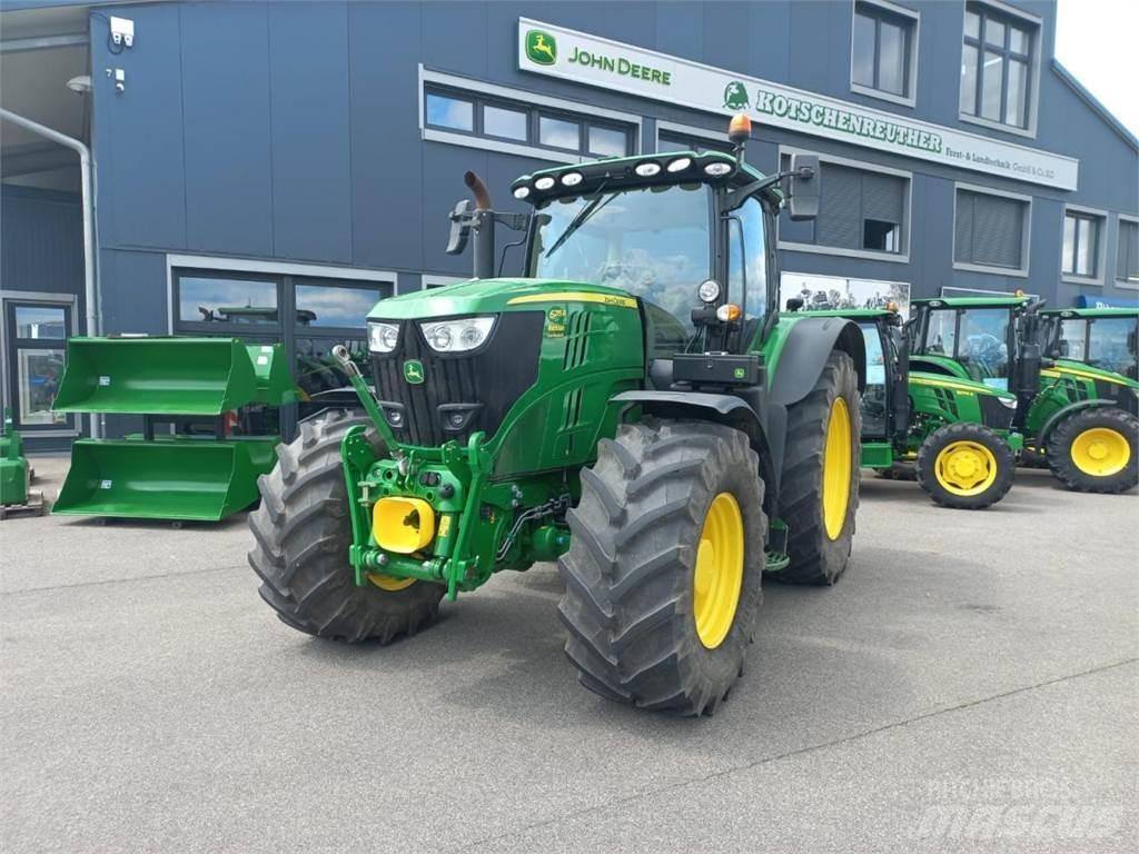 John Deere 6215R Traktorer