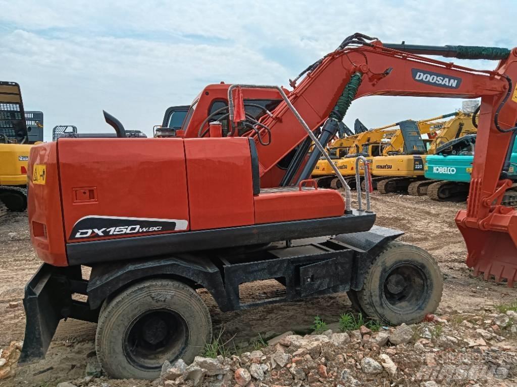 Doosan DH 150 W-7 Bandgrävare