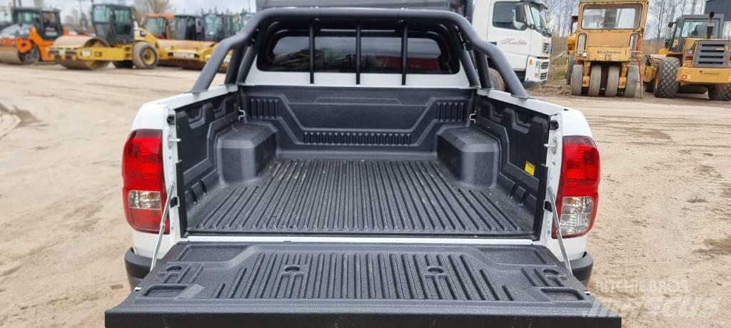 Toyota Hilux Flakbilar/Pickuper