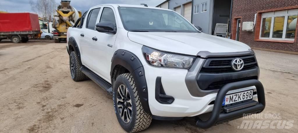 Toyota Hilux Flakbilar/Pickuper