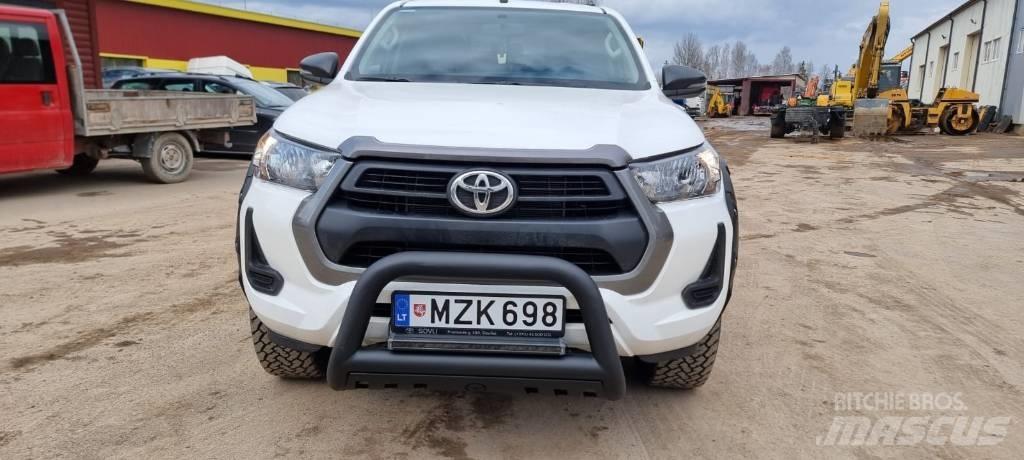 Toyota Hilux Flakbilar/Pickuper