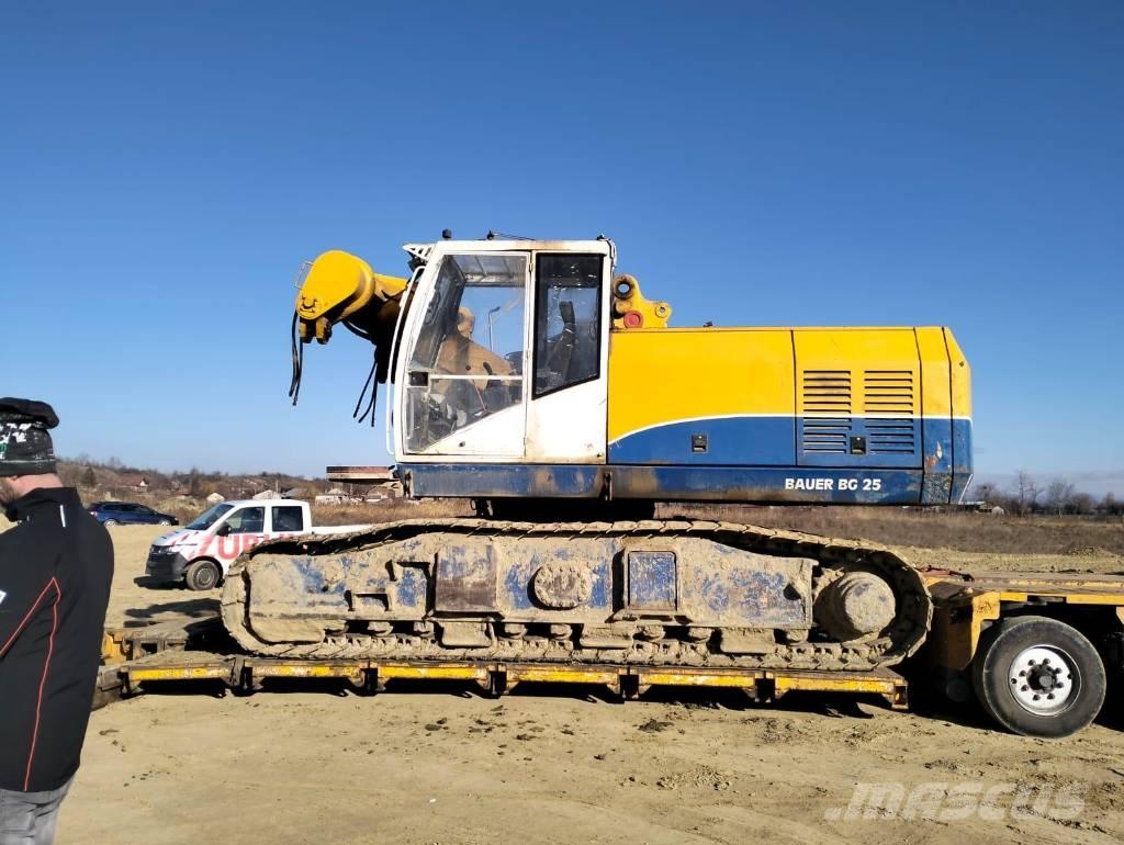 Bauer BG 25C Tunga borr