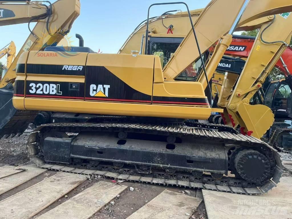 CAT 320 B L Bandgrävare