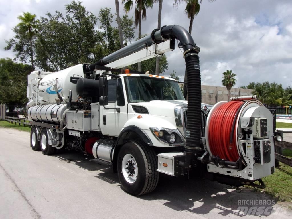 International 7500 Slamsugningsbil
