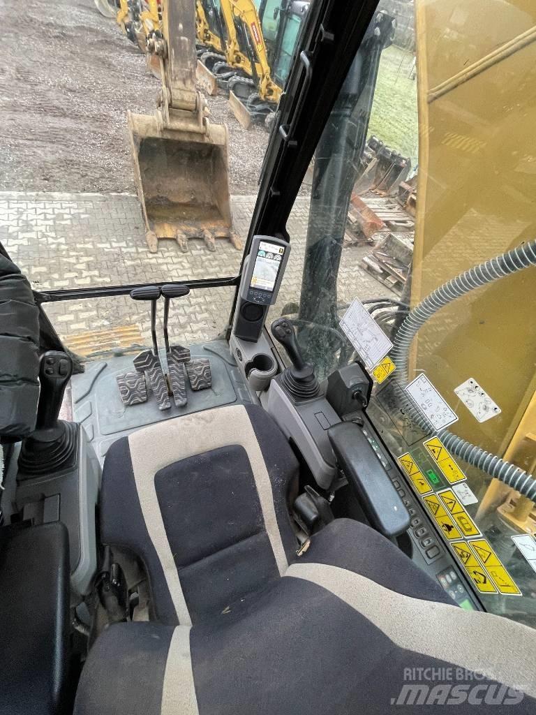 CAT 323 ELN Bandgrävare