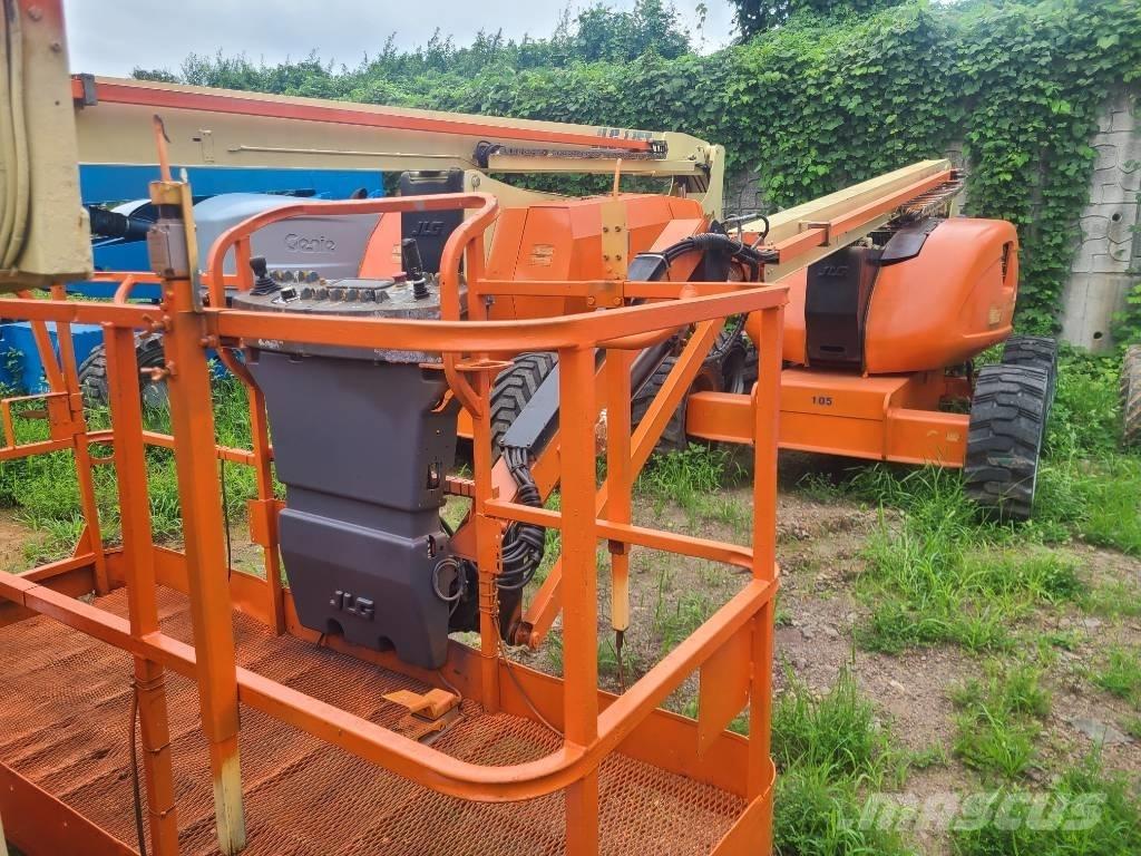 JLG 600 AJ Bomliftar