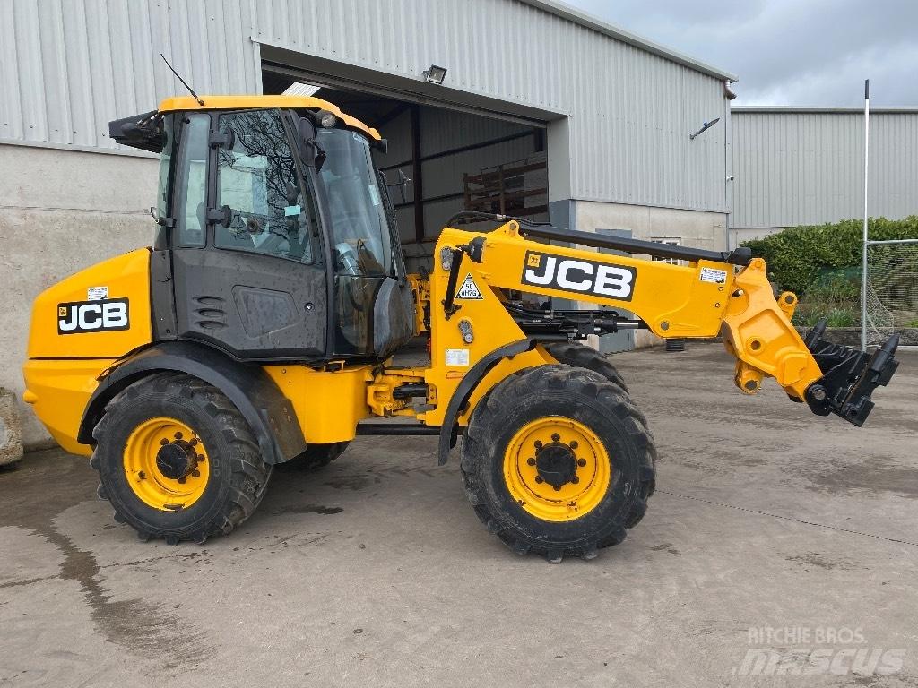JCB TM 220 Redskapsbärare för lantbruk