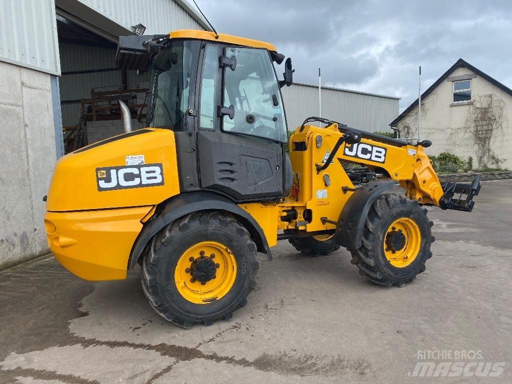 JCB TM 220 Redskapsbärare för lantbruk