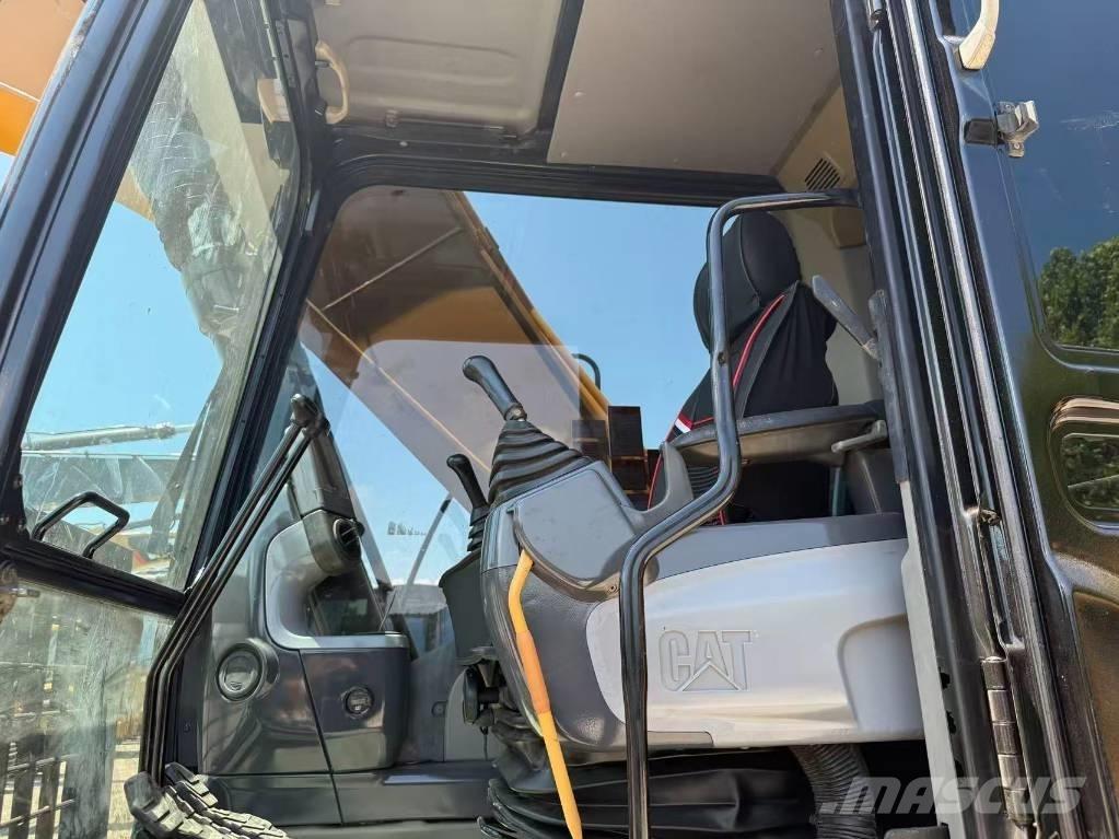 CAT 320 D Bandgrävare