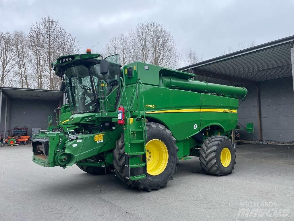 John Deere S790i Skördetröskor