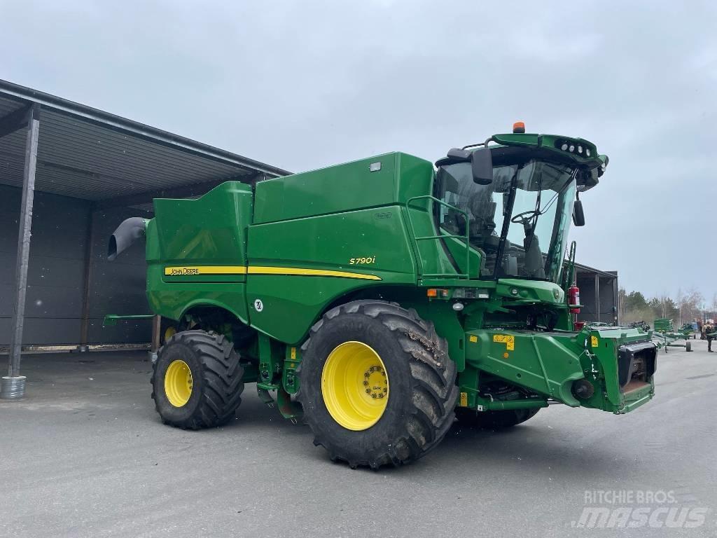 John Deere S790i Skördetröskor