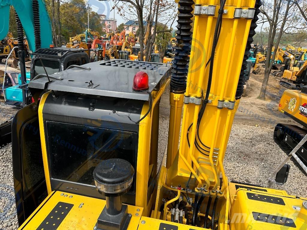 Komatsu PC 220-8 Bandgrävare