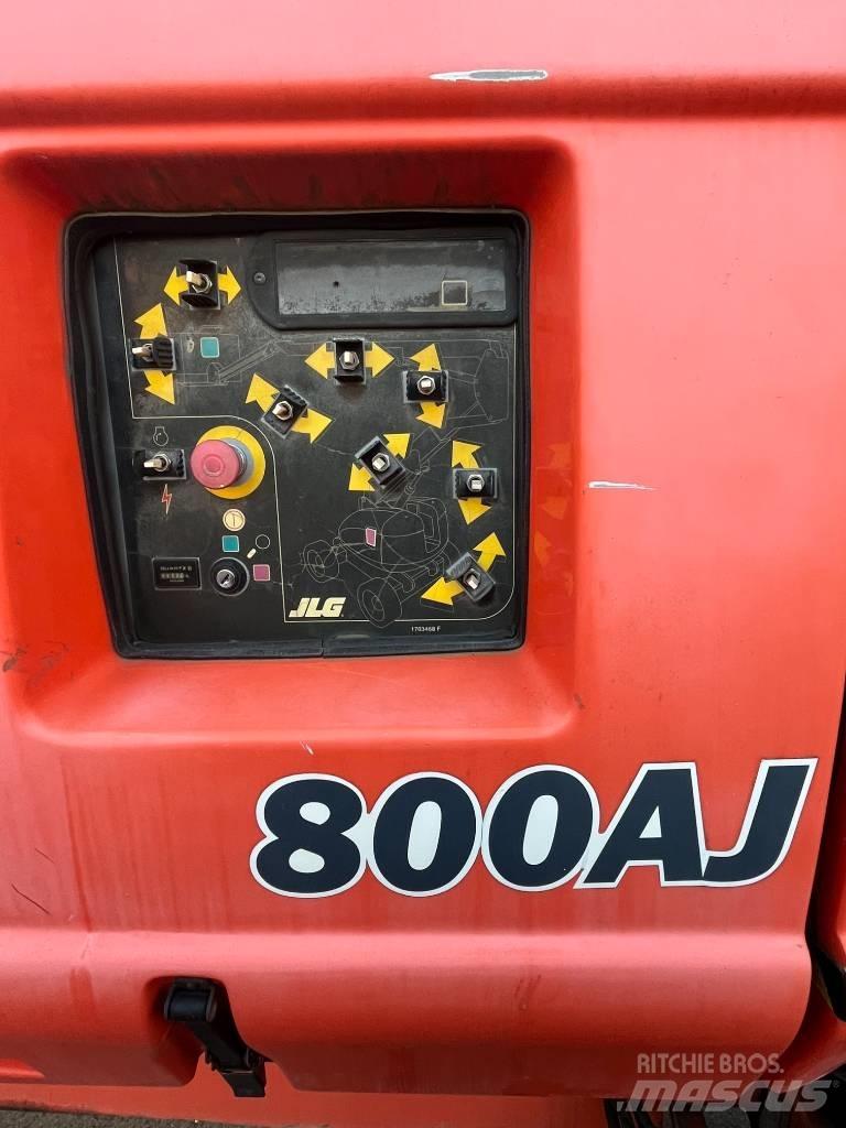 JLG 800 AJ Bomliftar