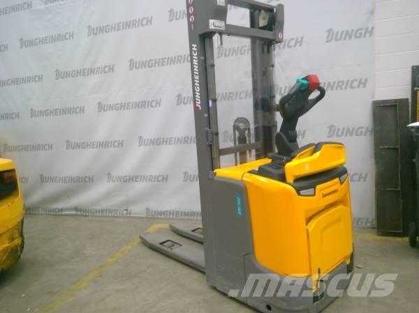 Jungheinrich ERC 212 Staplare