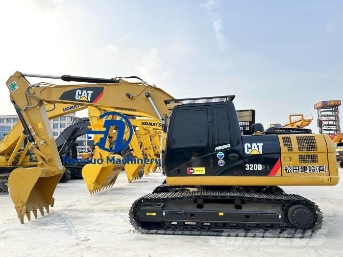 CAT 320 D2L Bandgrävare