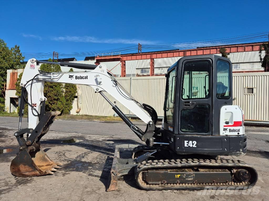 Bobcat E 42 Bandgrävare