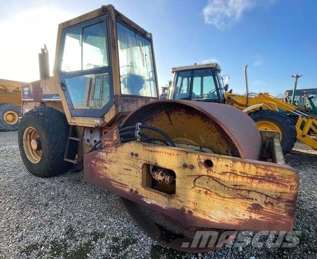 Komatsu JV110WA-HD Envalsvältar