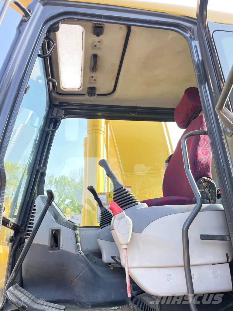 Komatsu PC 220-7 Bandgrävare