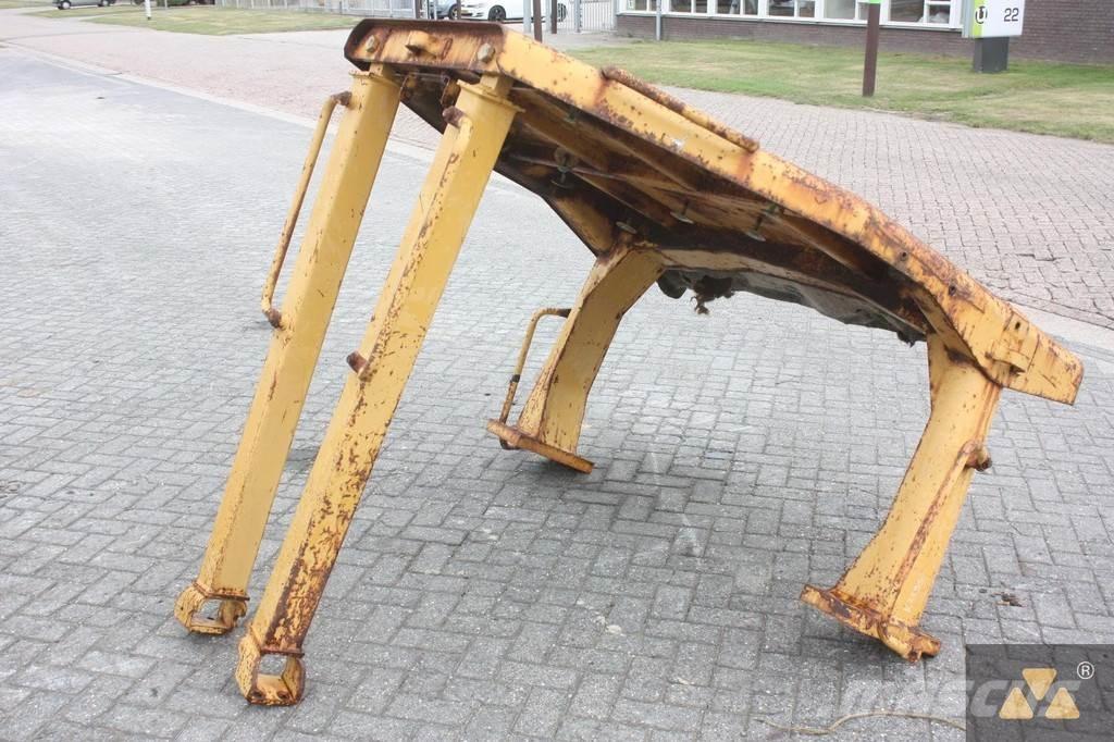 CAT D7H O-rops cab Hytter och interiör