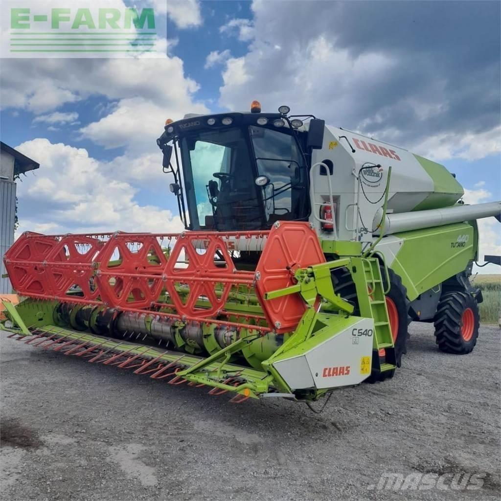CLAAS tucano 440 Skördetröskor