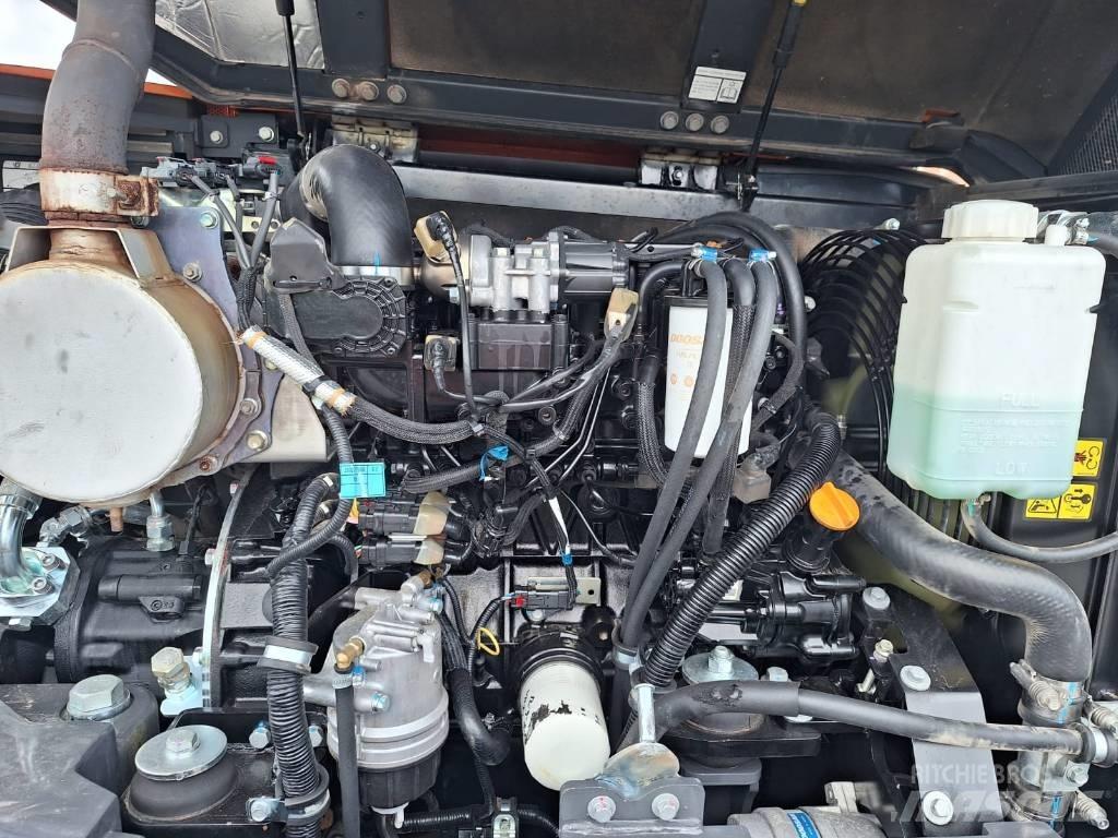 Doosan DX 85 R Bandgrävare