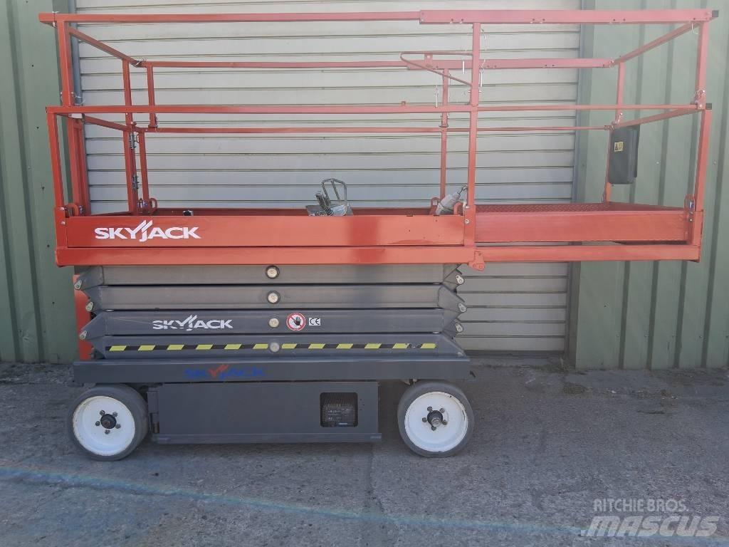SkyJack SJ III 4626 Saxliftar